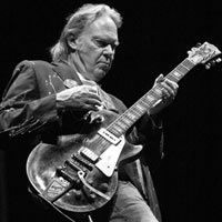 Saturday 13/12/08 Neil Young, Wilco, Everest @ DCU Center, Worcester MA