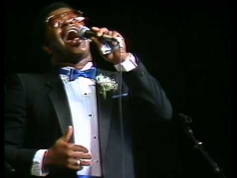 The Mississippi Mass Choir - All In His Hands