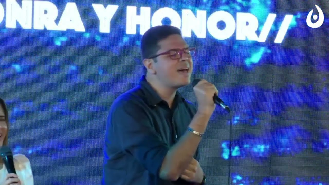 Quiero Levantar Mis Manos | Live Adoración Band | Marcos Witt
