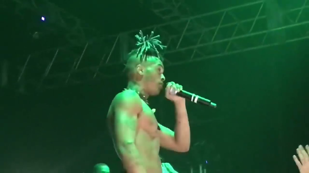 XXXTentacion - Jocelyn Flores (Live at Club Cinema in Pompano on 3/18/2018)