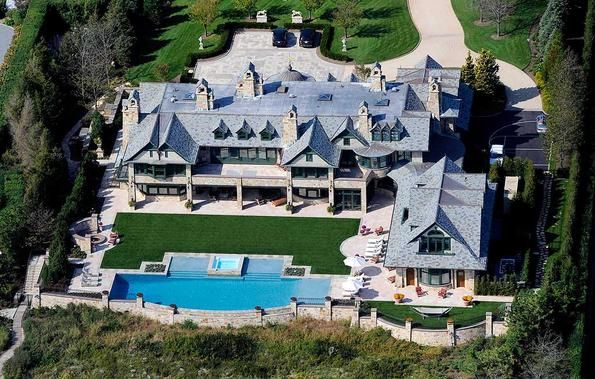Howard Stern's Former House Photos