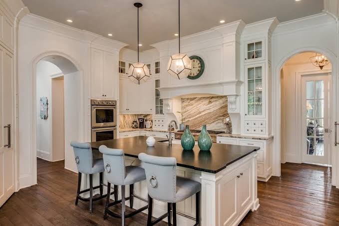 Todd Chrisley’s Mansion: Photos
