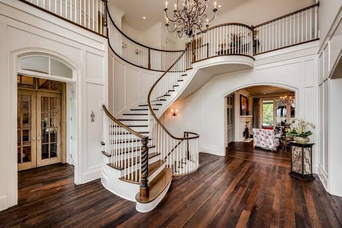 Todd Chrisley’s Mansion: Photos