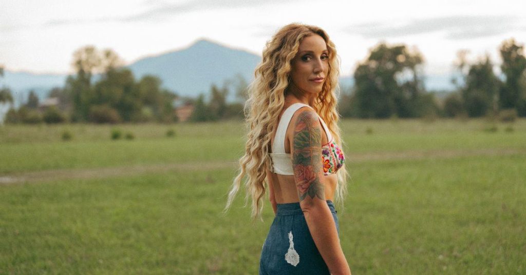 Ashley Rnd Singer Top 30 Blonde Female Country Singers - GigWise