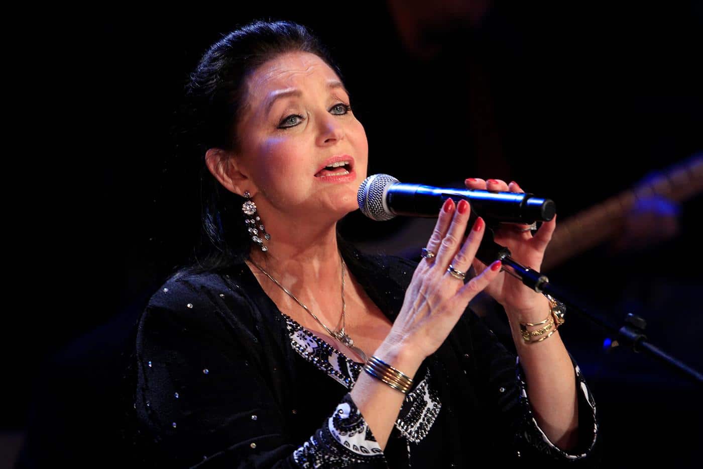Crystal_Gayle_The_Voice_of_Velvet