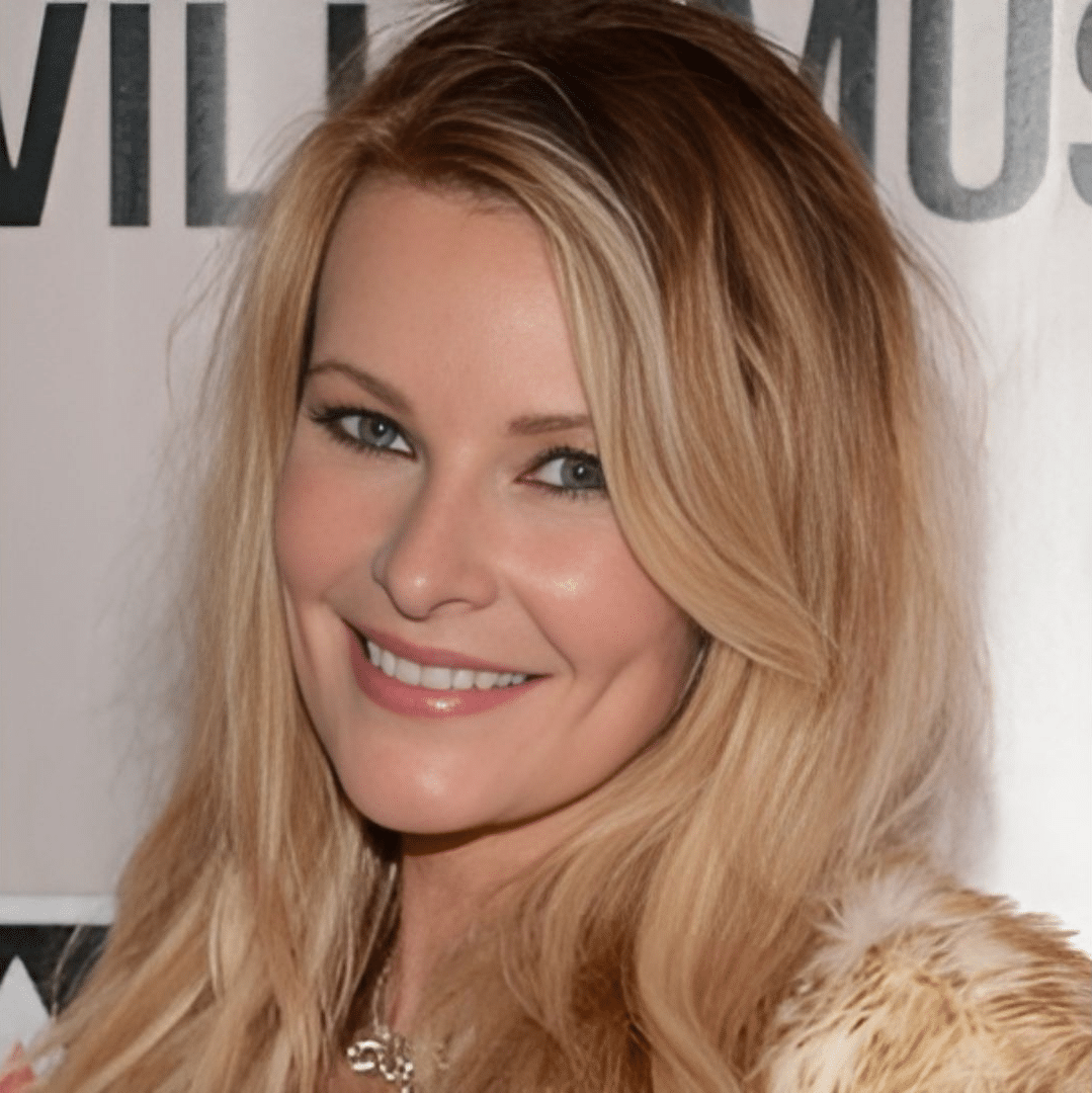 Elizabeth_Cook