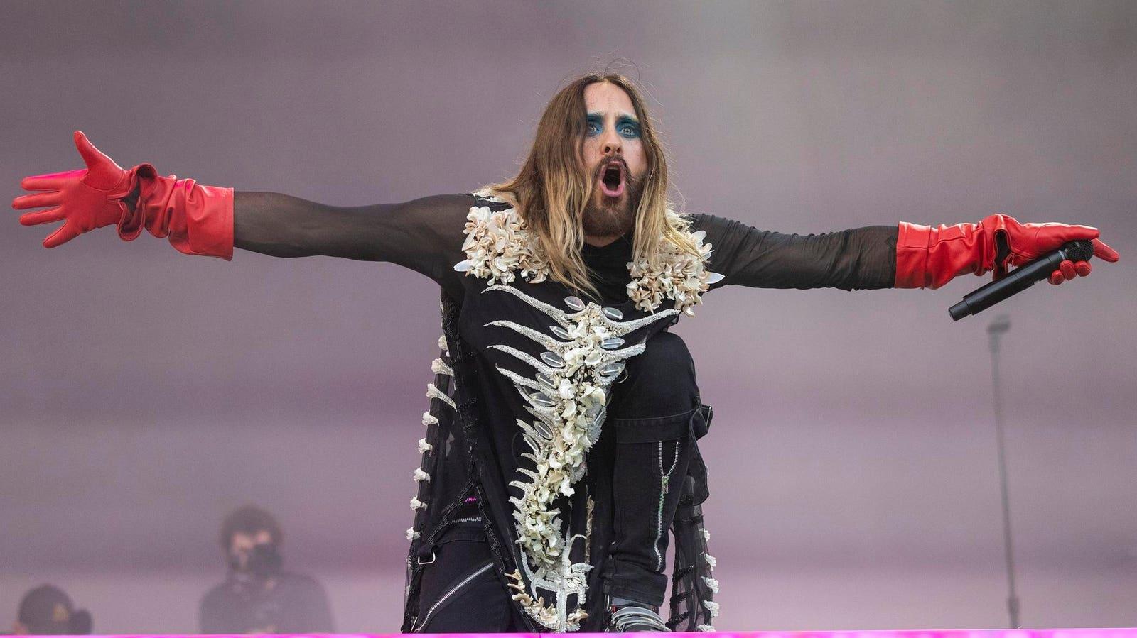 Influence_of_Cinematic_Experiences_on_Music_Videos_and_Live_Performances