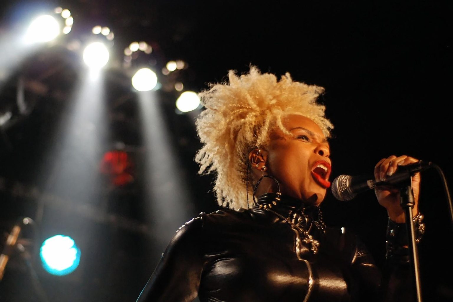 Top 30 R&B Female Singers of the 80s - GigWise