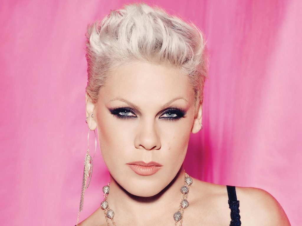 Singer With Rasp The Top 17 Female Singers Known for their Raspy Voices - GigWise