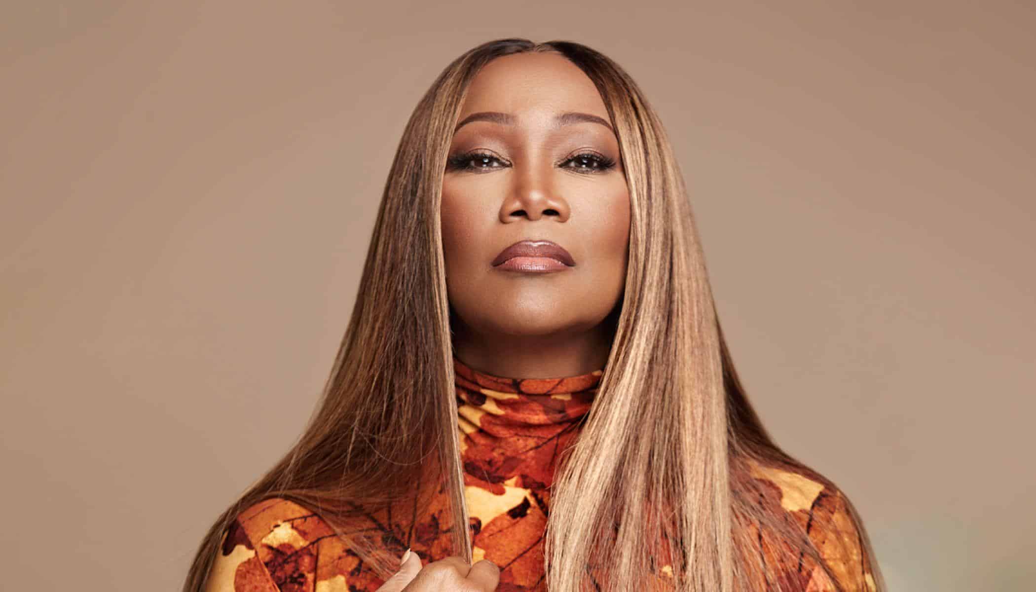 Yolanda_Adams