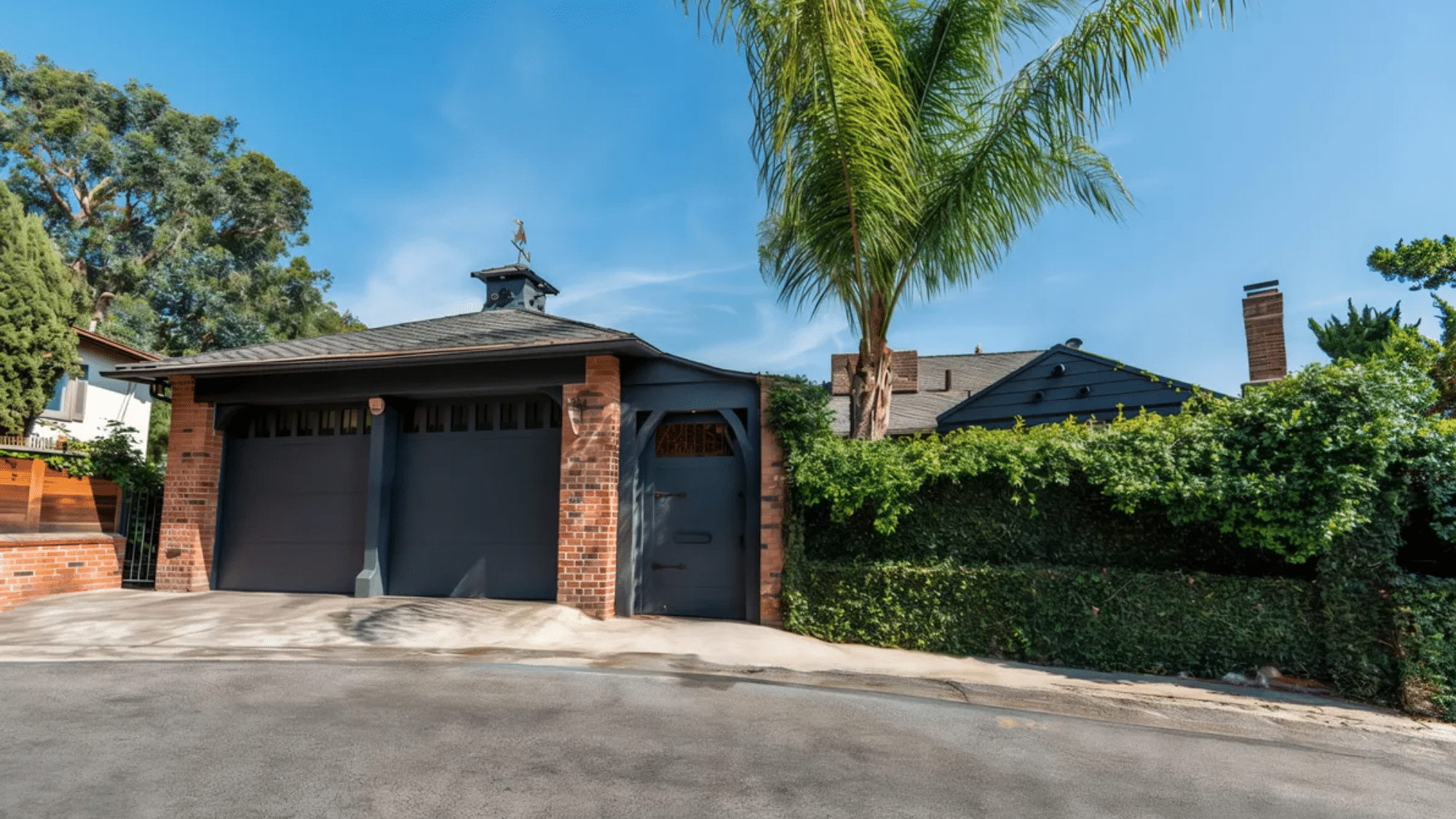 Former_Properties_Owned_by_Kathy_Bates