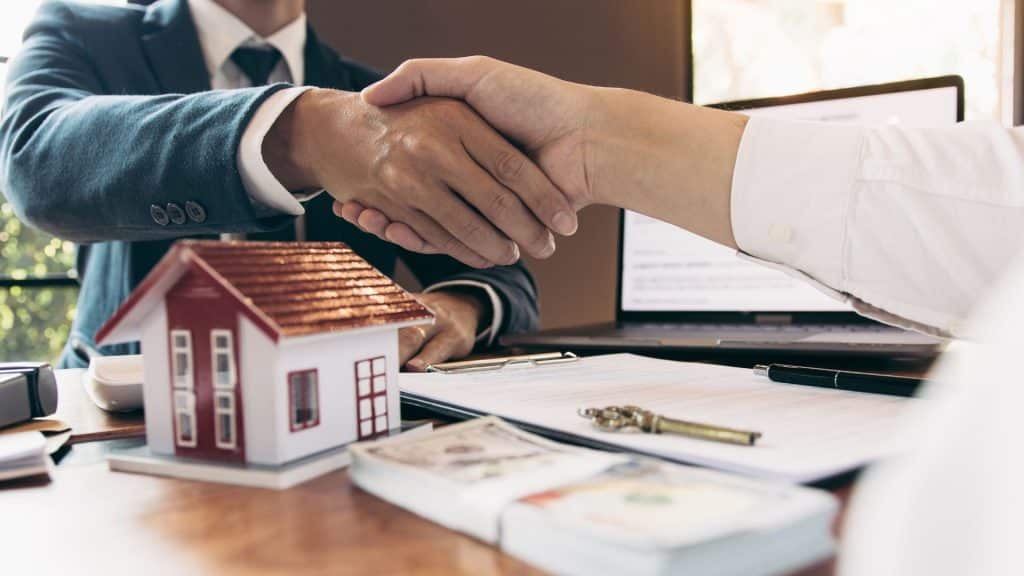 Why Creative Professionals are Turning to Real Estate to Diversify Income