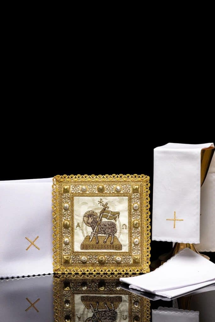 Personalizing Sacred Vestments: How to Add a Personal Touch?