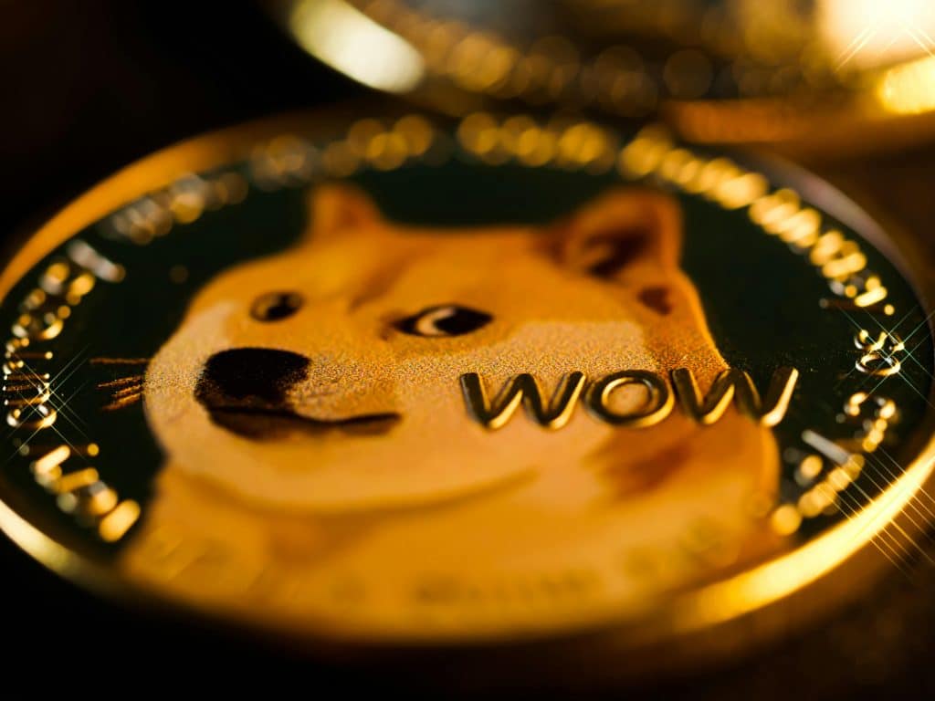 When Hollywood Meets Crypto: Celebrities, Bitcoin, and the Risky Business of Memecoins