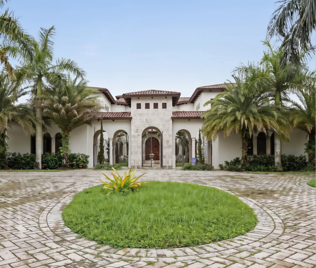 A Look Inside Jorge Ramos House in Miramar Florida