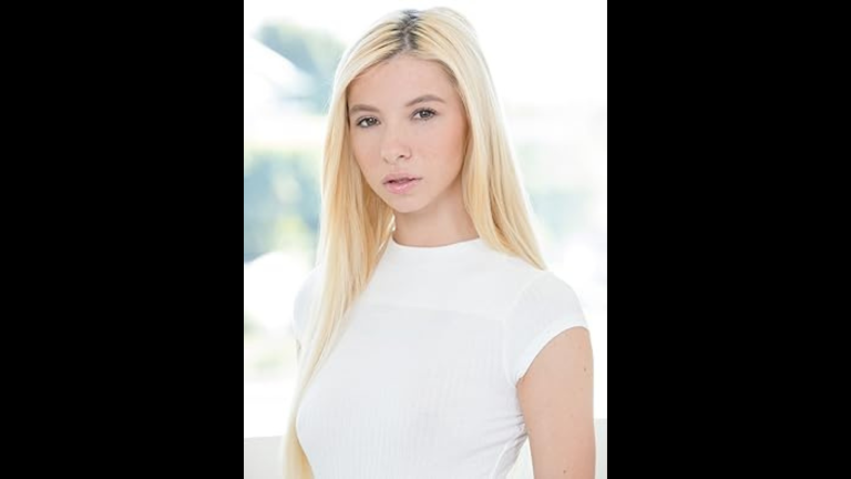 What Is Kenzie Reeves Net Worth