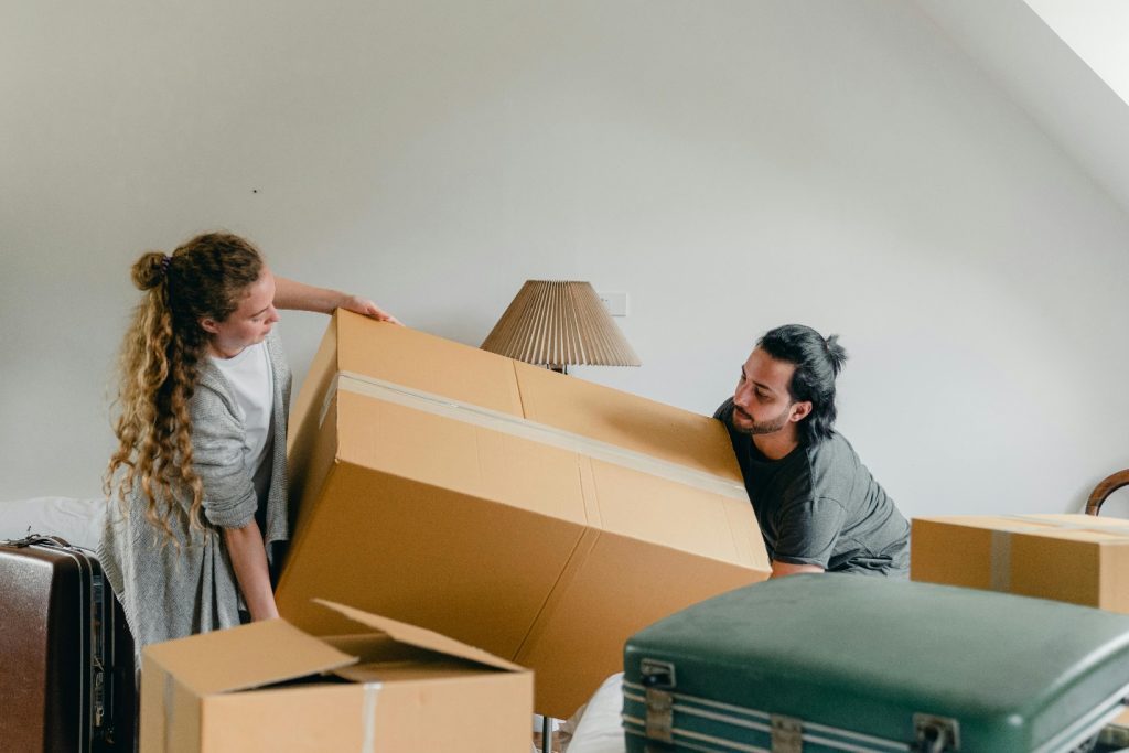 Top Tips for Organizing a Smooth Family Move