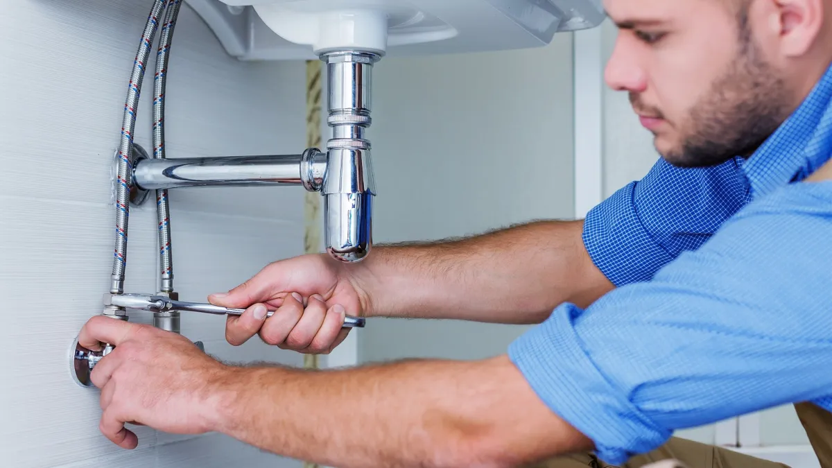 Hiring a Plumber in Oakville: What Homeowners Should Know Before Making ...