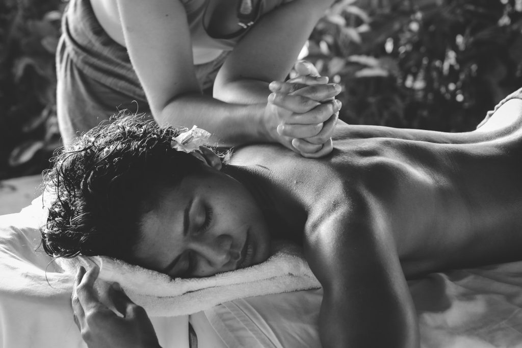 The Top 7 Spa Pool Benefits for Your Health