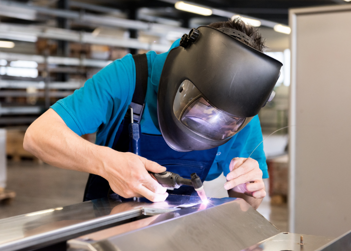 The Best Welding Lenses for Hobbyists and Home Fabricators
