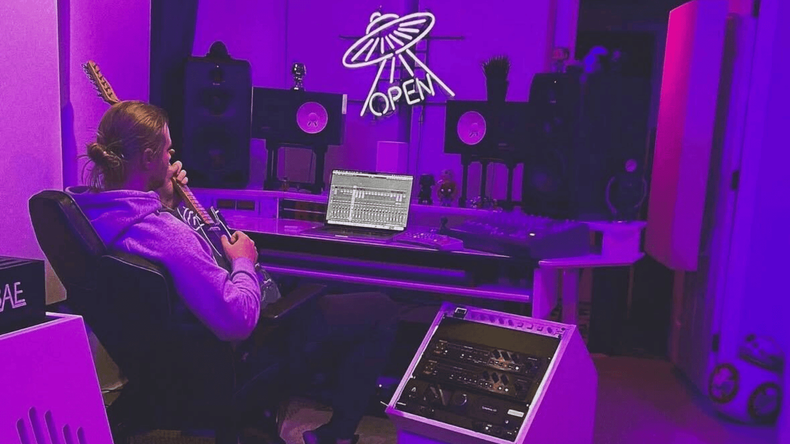 How Oscar Linnander Became a Producer?