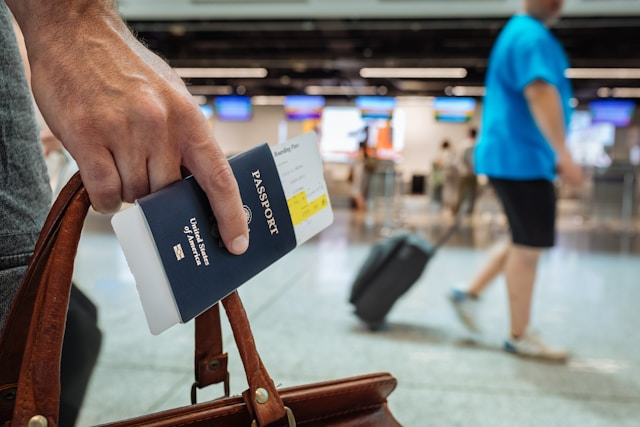 How Travel eSIMs Are Quietly Saving Holidaymakers Hundreds on Every Trip