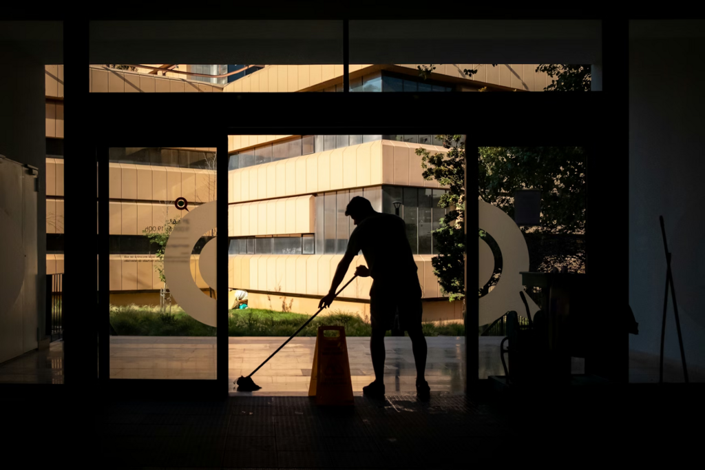 How Commercial Cleaning Shapes Workplace Health in Nashville