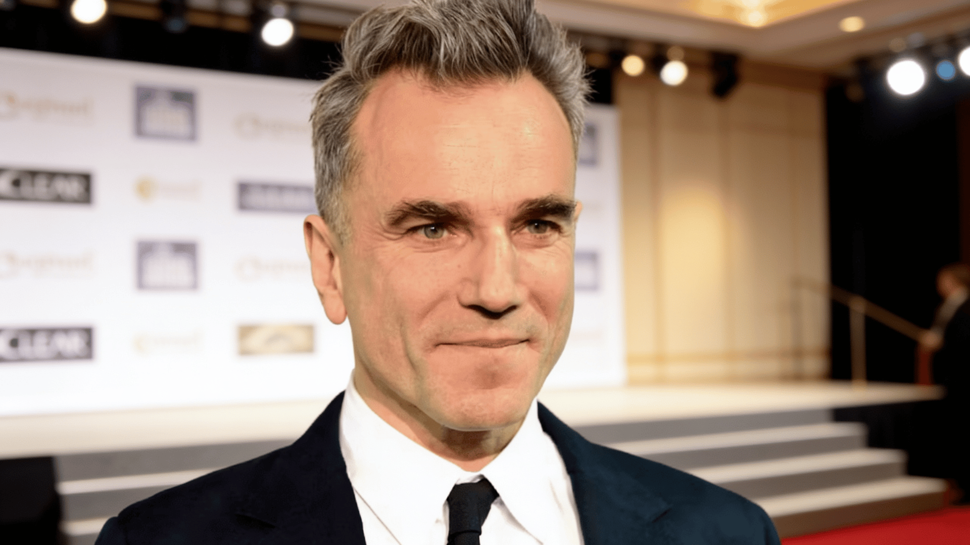 actor daniel day lewis portrait (1)