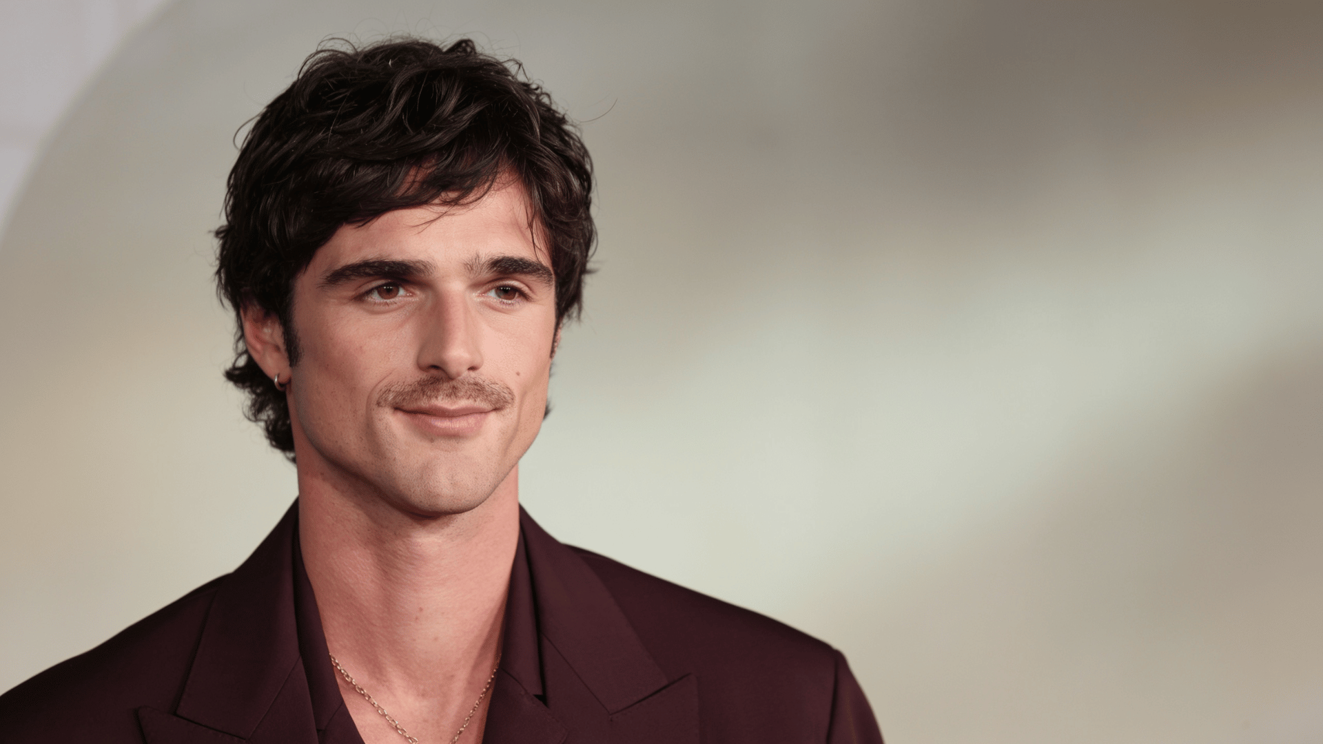 actor jacob elordi portrait
