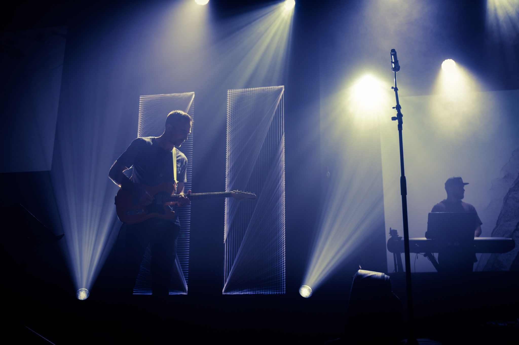 The Venue Hierarchy: Matching Lights to Room Size, Ceiling Height, and Crowd