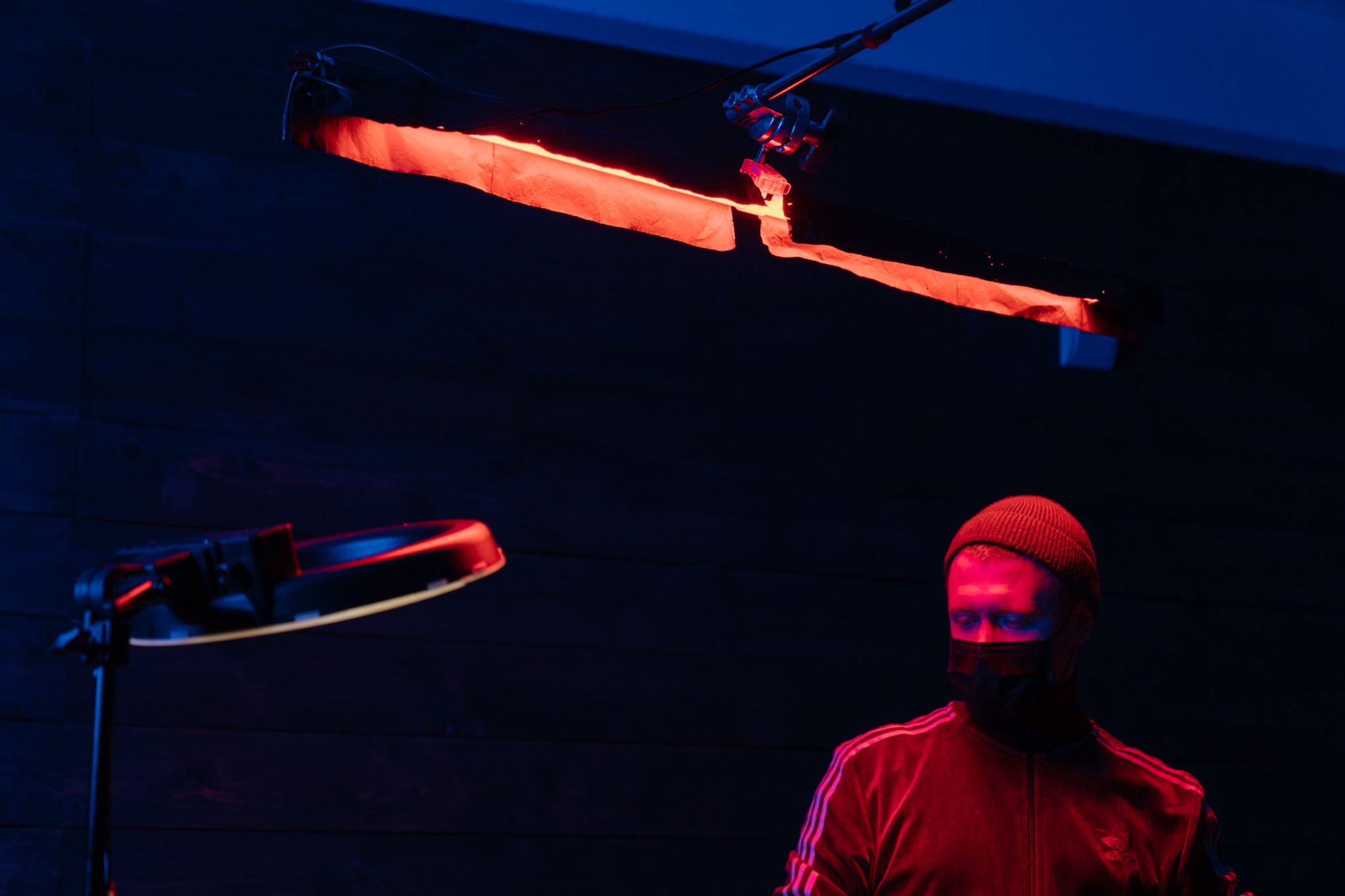 Helio Cure vs Mito Red Light: Reading the Scorecard on Two Six-Wavelength Panels