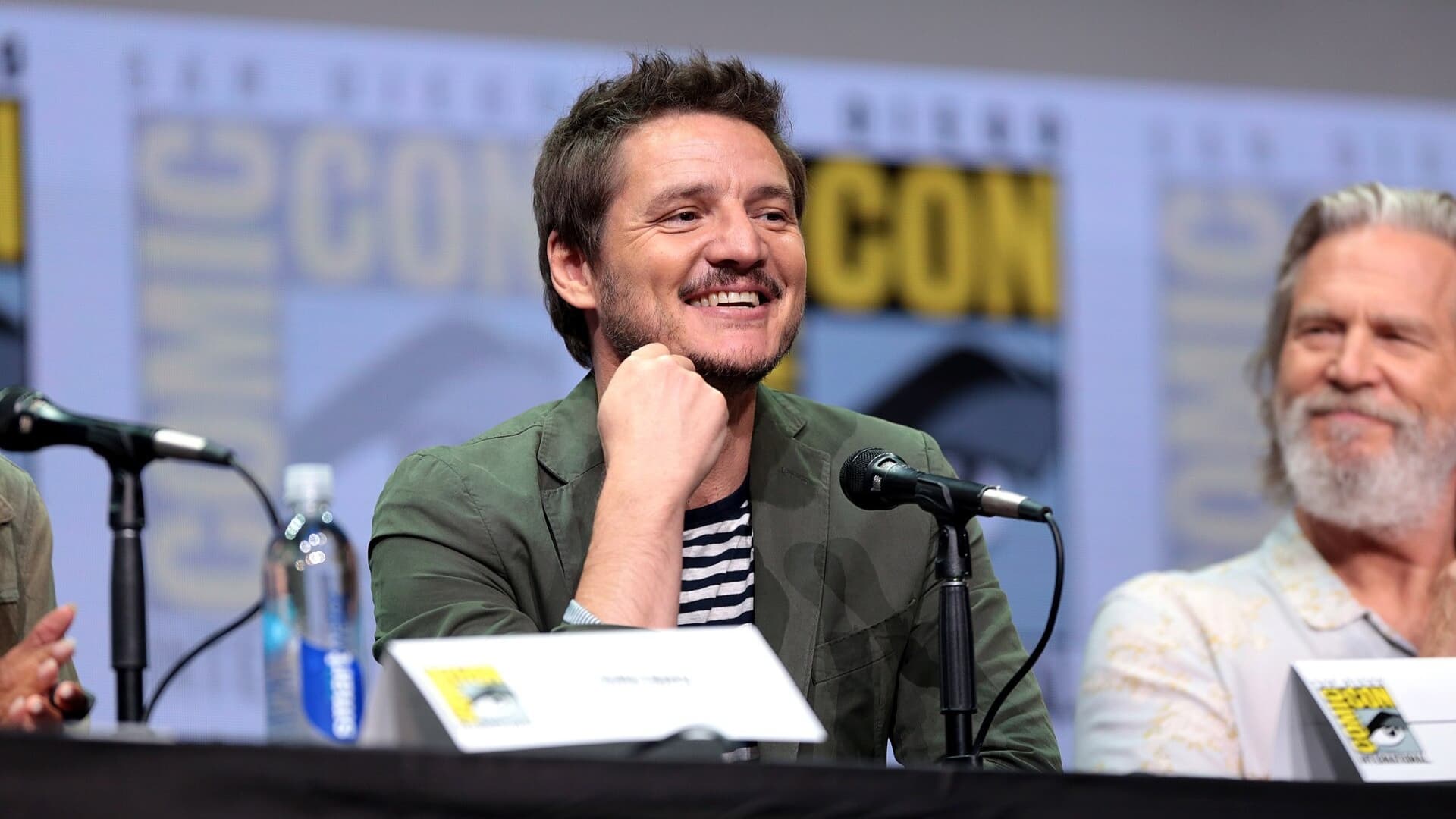 Pedro Pascal speaking during a Comic Con event in 2017